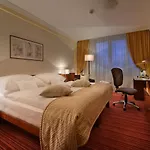 Hotel Apollo Pressburg