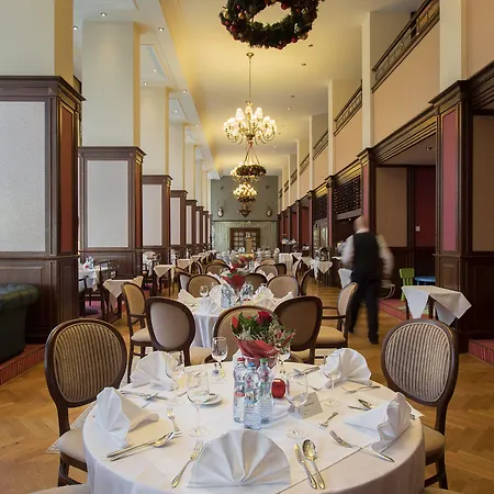 Otel Apollo 4*