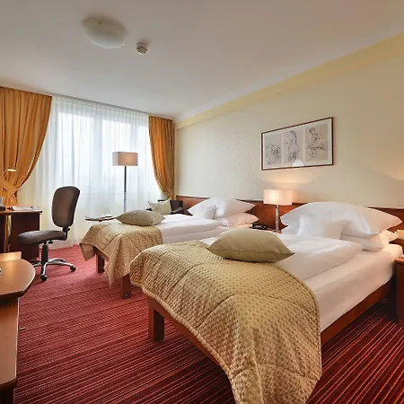 Apollo 4* ברטיסלאבה