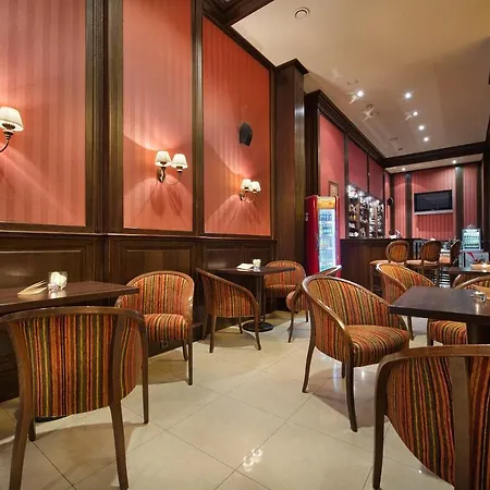 Apollo 4* ברטיסלאבה