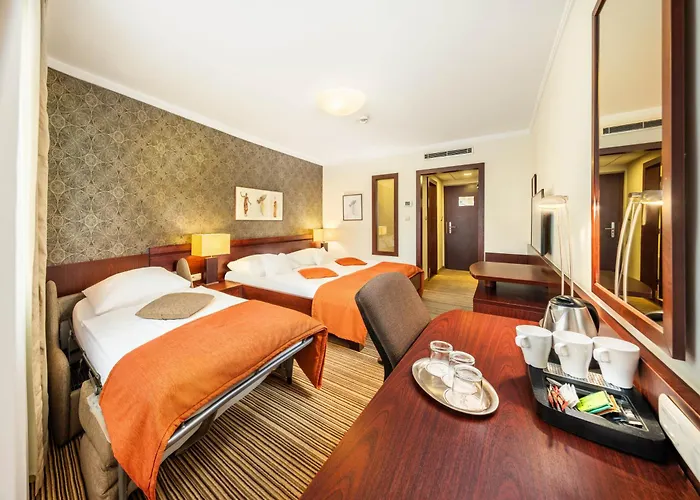 Apollo 4* ברטיסלאבה