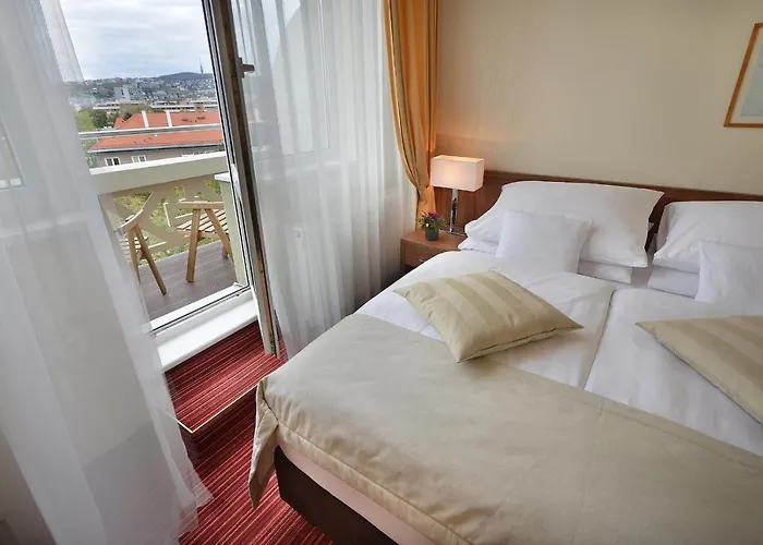 Apollo 4* ברטיסלאבה