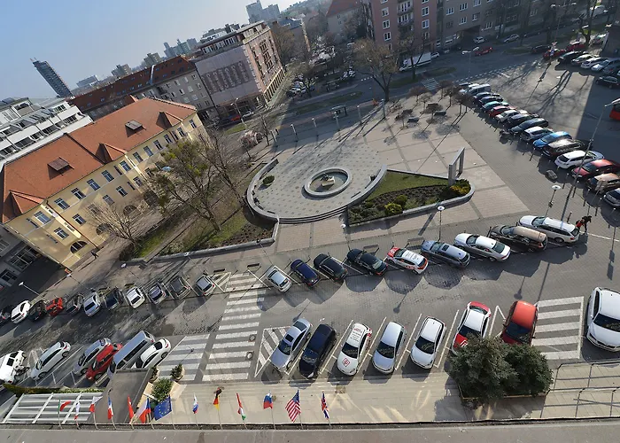 Apollo 4* Bratislava